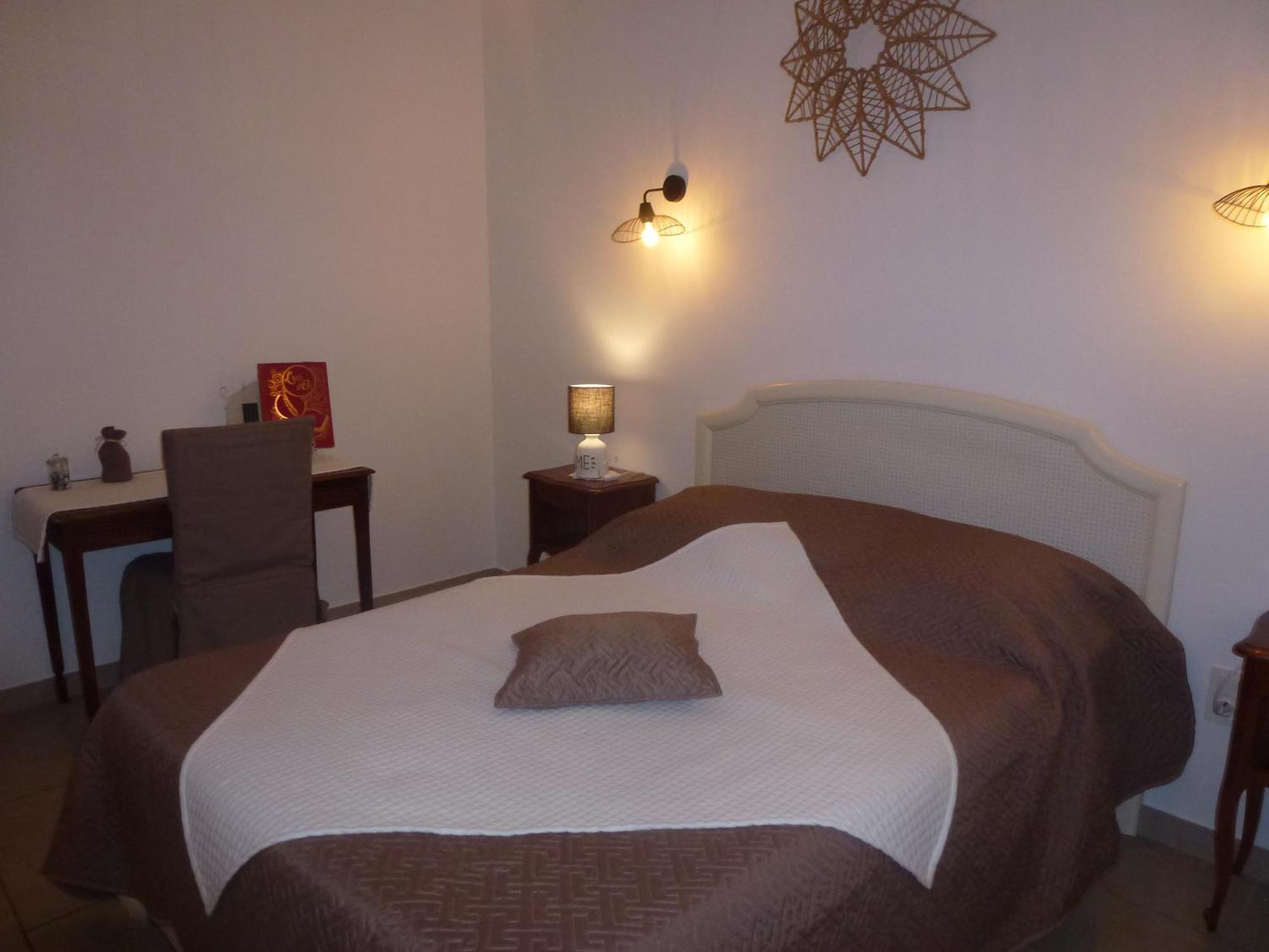 Chambre D'Hotes La Pinede Lambesc Ngoại thất bức ảnh