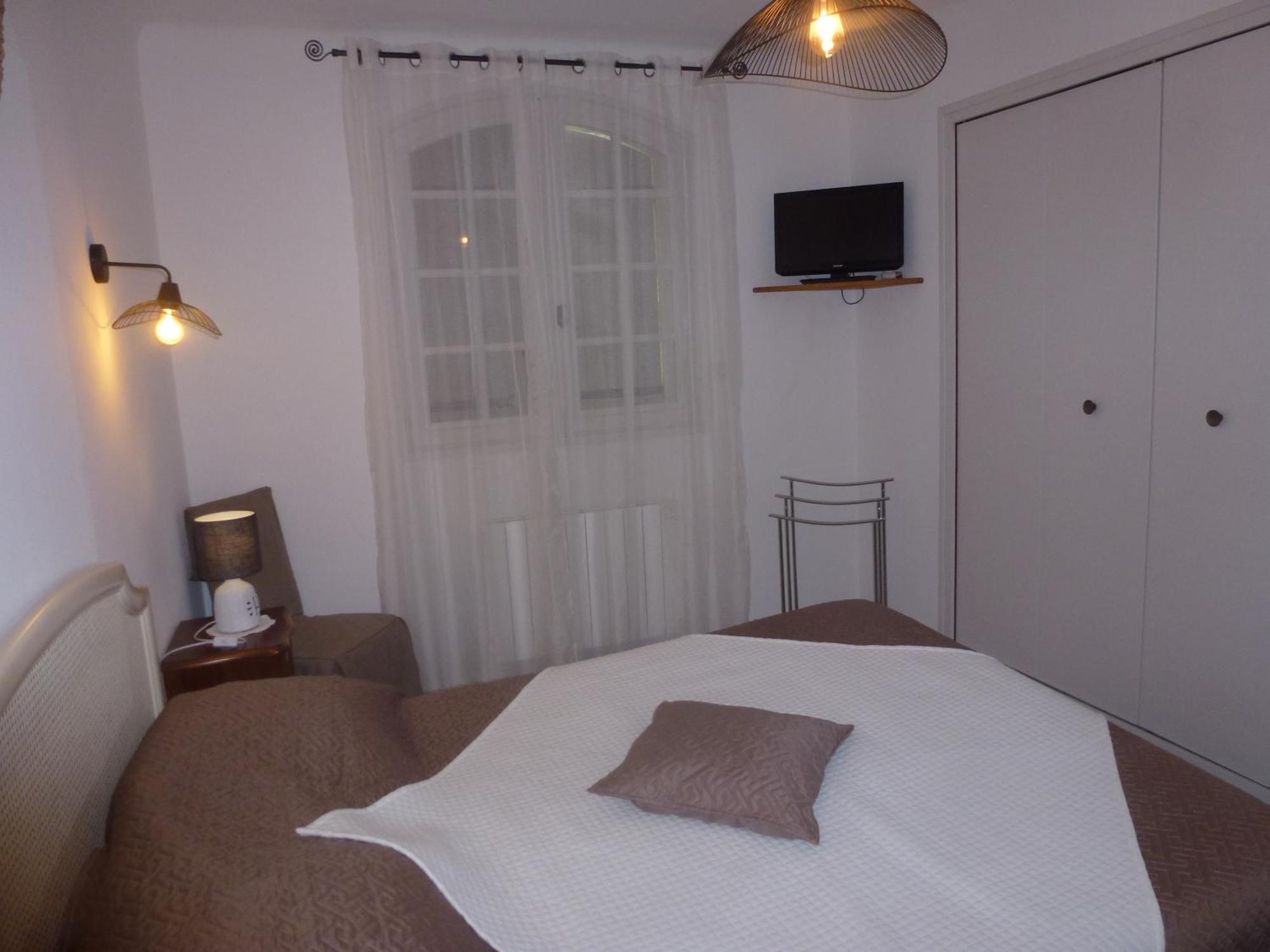 Chambre D'Hotes La Pinede Lambesc Ngoại thất bức ảnh