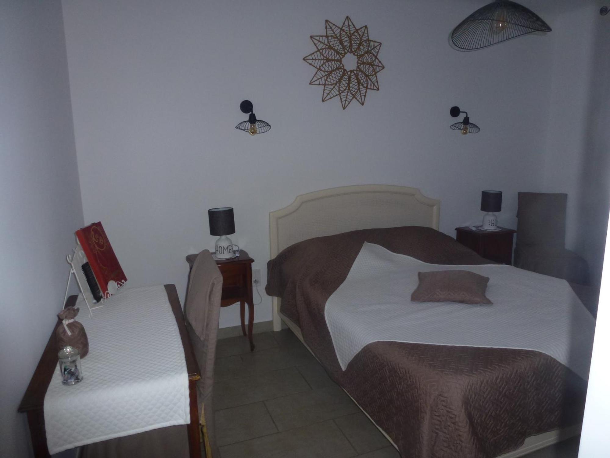 Chambre D'Hotes La Pinede Lambesc Ngoại thất bức ảnh