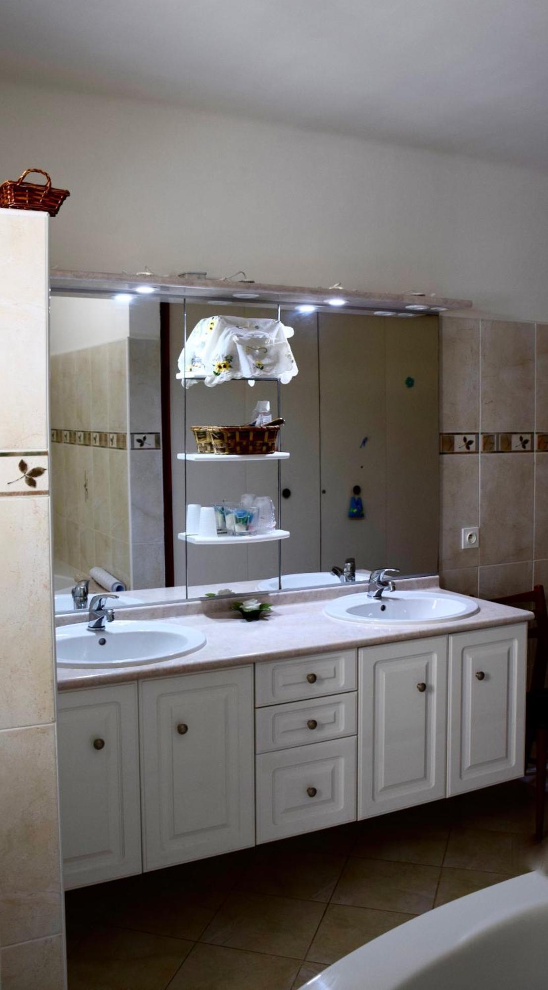 Chambre D'Hotes La Pinede Lambesc Ngoại thất bức ảnh